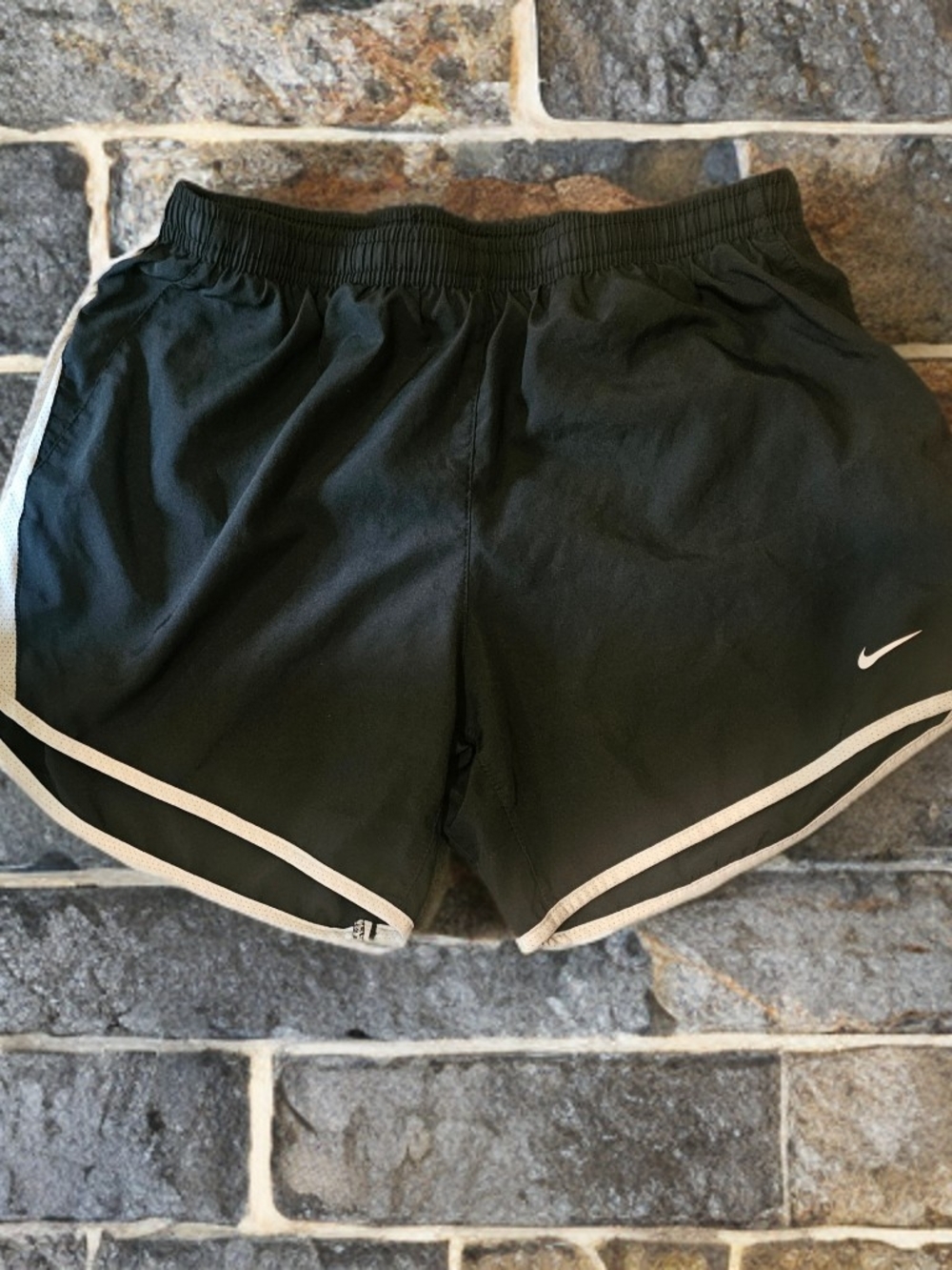 Nike Women's Athletic Shorts - Black & White 🖤🤍 #Nike #Shorts #Athletics